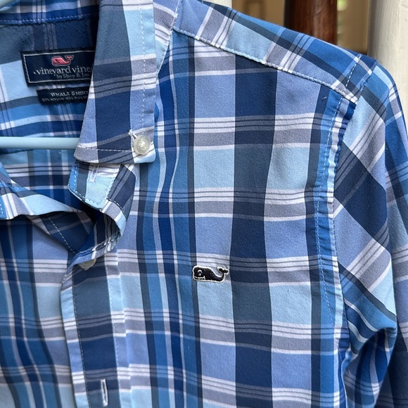 Vineyard vines whale performance button down - Picture 3 of 5